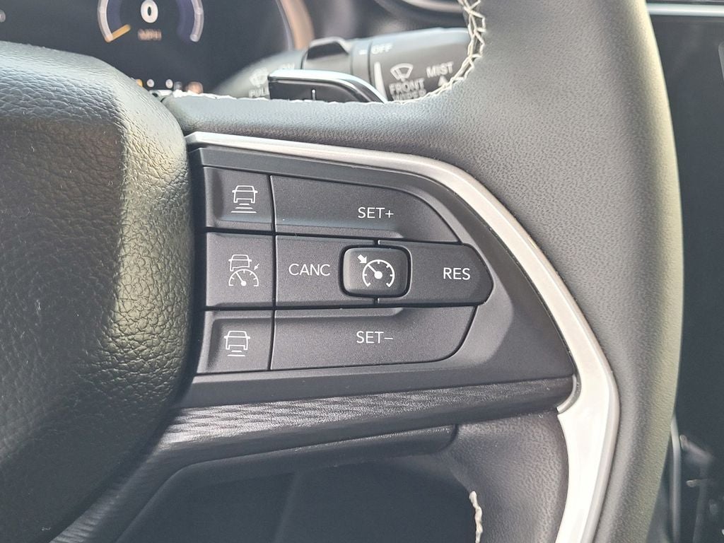 2023 Jeep Grand Cherokee Laredo
