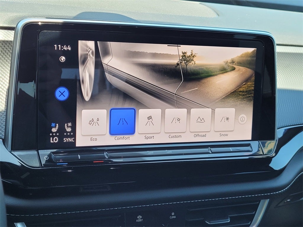 2024 Volkswagen Atlas Cross Sport 2.0T SEL