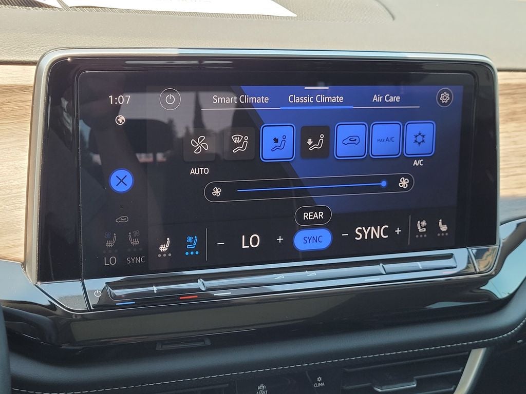 2025 Volkswagen Atlas 2.0T SEL Premium R-Line