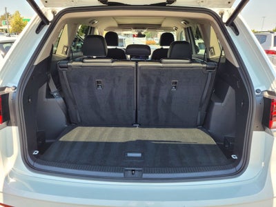 2025 Volkswagen Atlas 2.0T SEL Premium R-Line