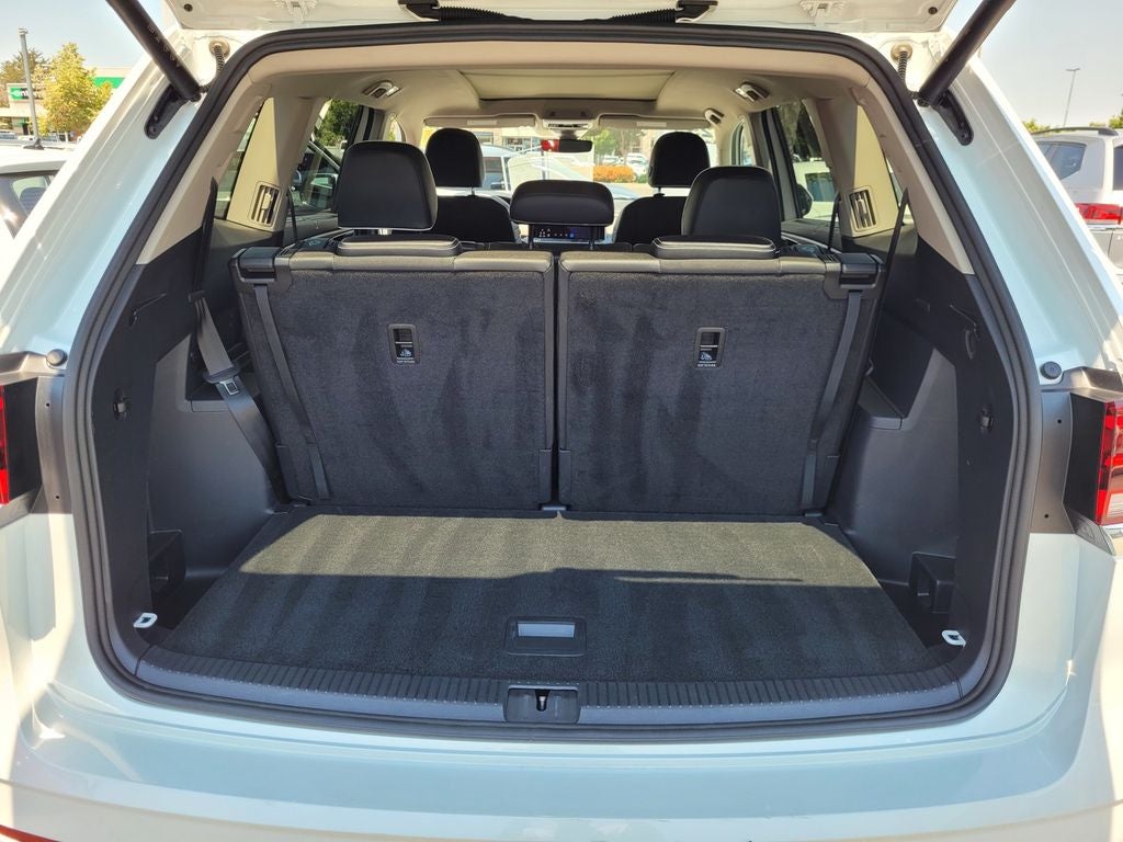 2025 Volkswagen Atlas 2.0T SEL Premium R-Line