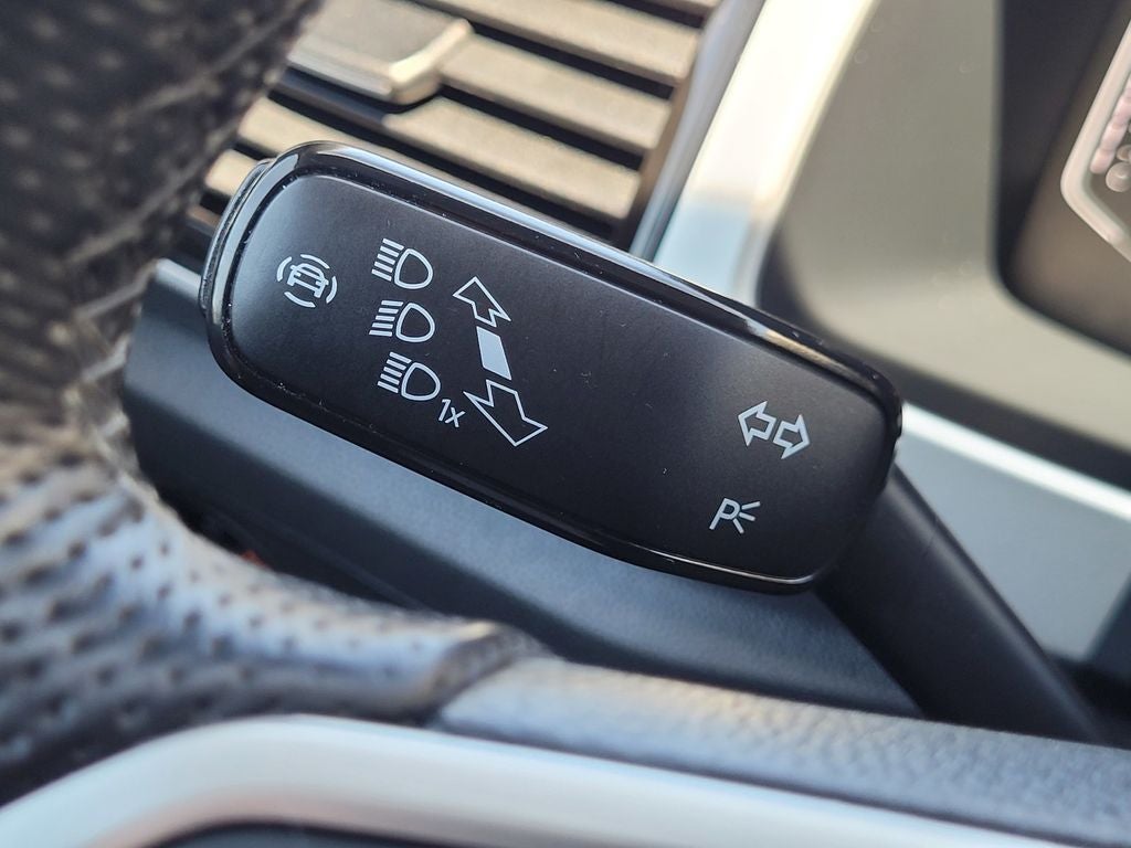 2023 Volkswagen Atlas 3.6L V6 SEL Premium R-Line