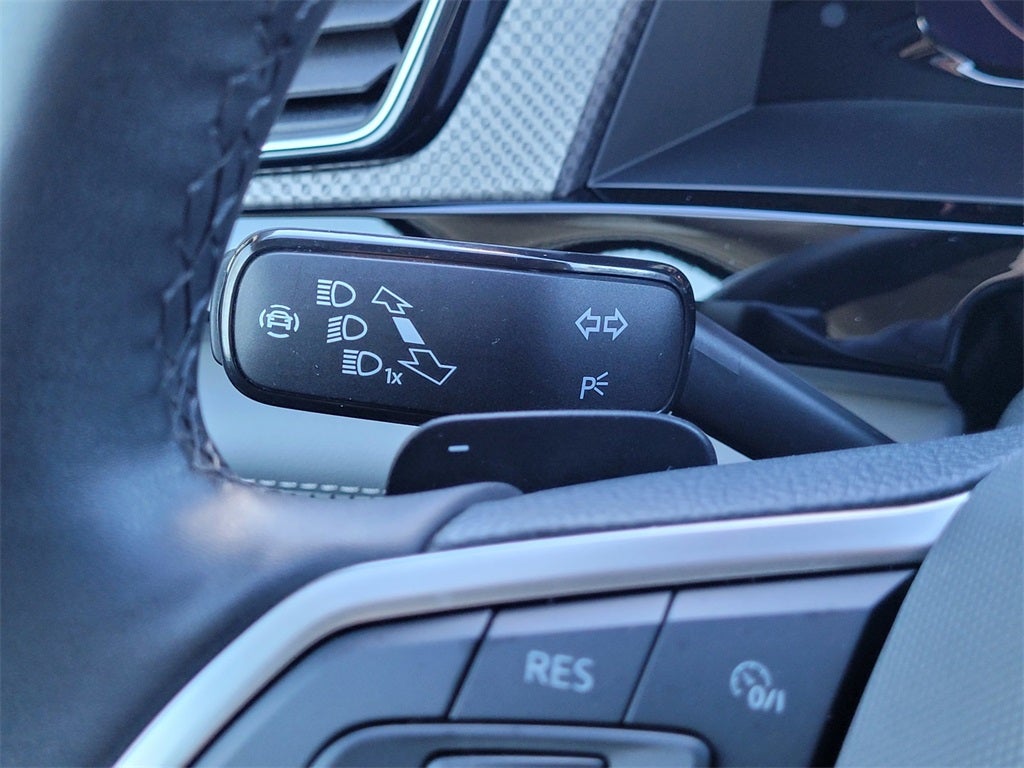 2024 Volkswagen Atlas 2.0T Peak Edition SEL