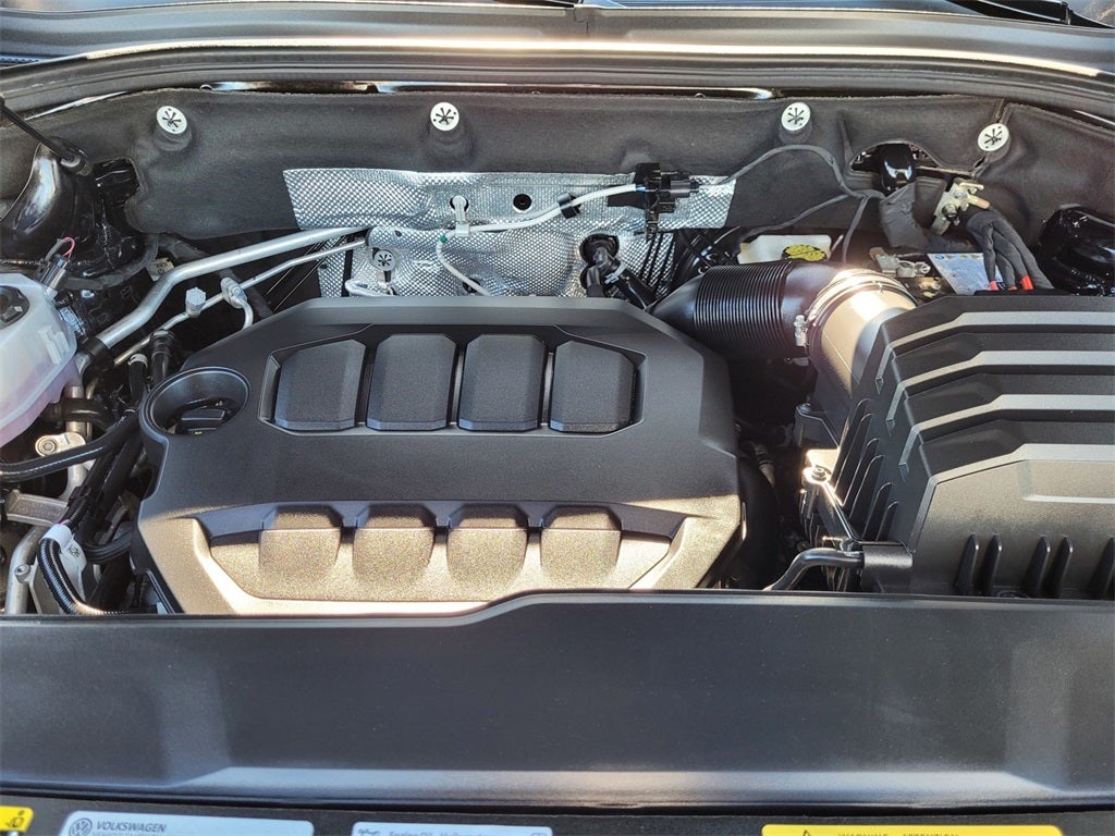 2024 Volkswagen Atlas 2.0T Peak Edition SEL