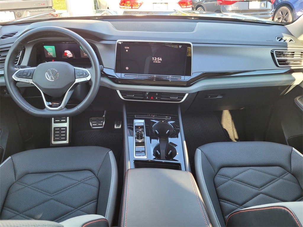 2024 Volkswagen Atlas 2.0T Peak Edition SEL
