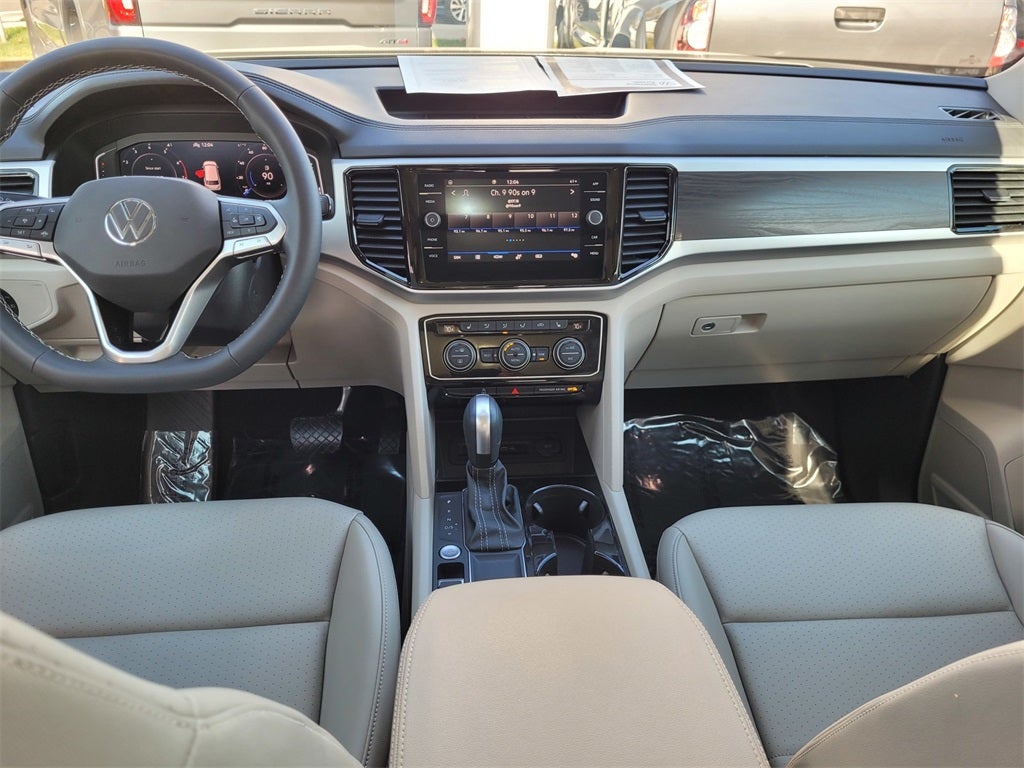 2023 Volkswagen Atlas 3.6L V6 SE w/Technology