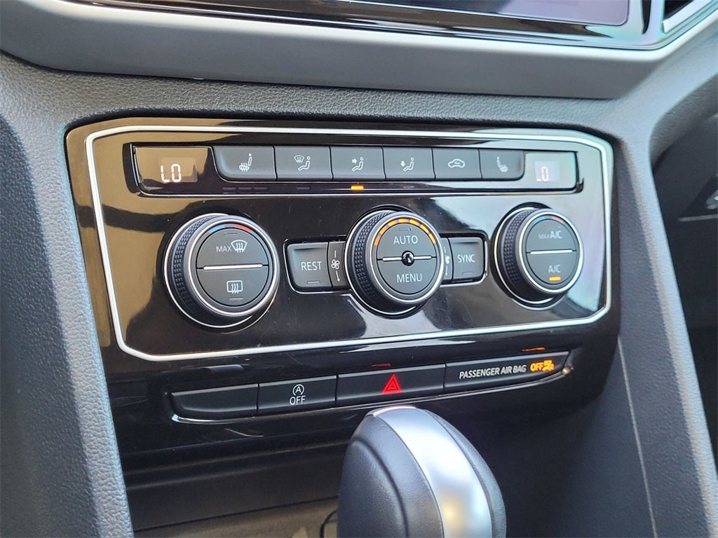 2022 Volkswagen Atlas 3.6L V6 SE w/Technology