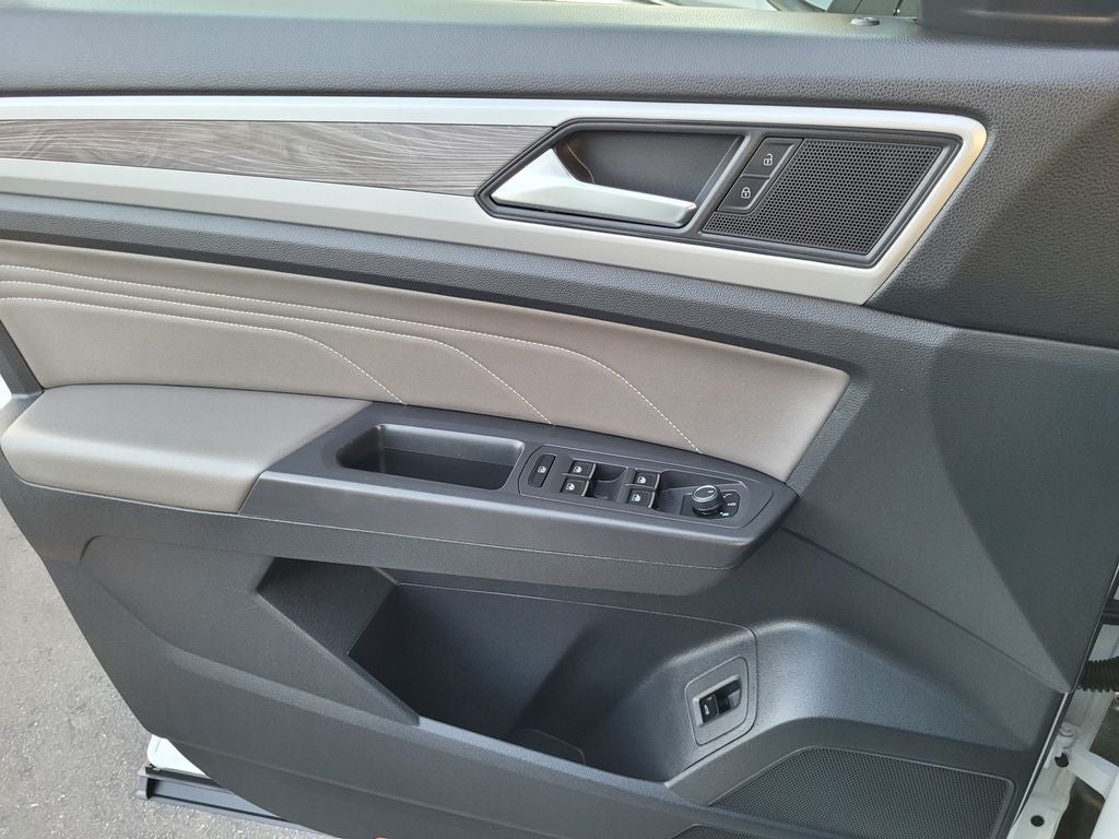 2023 Volkswagen Atlas Cross Sport 2.0T SE w/Technology