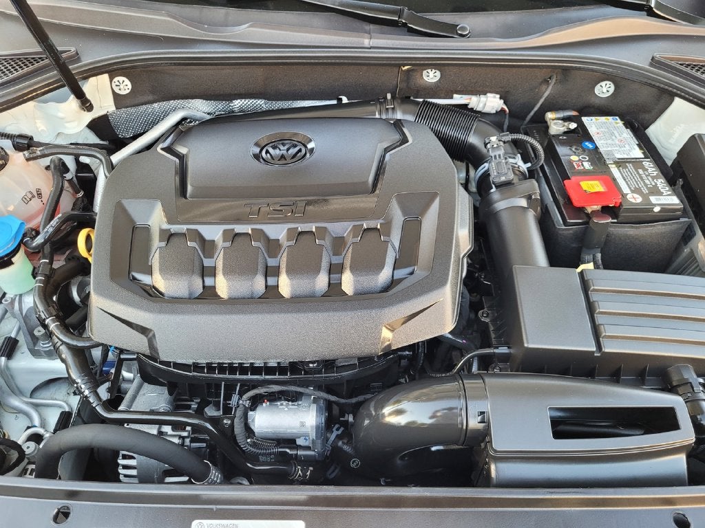 2018 Volkswagen Passat 2.0T SE w/Technology