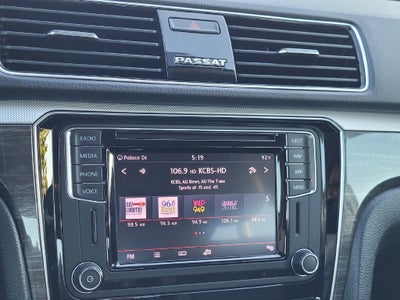 2018 Volkswagen Passat 2.0T SE w/Technology