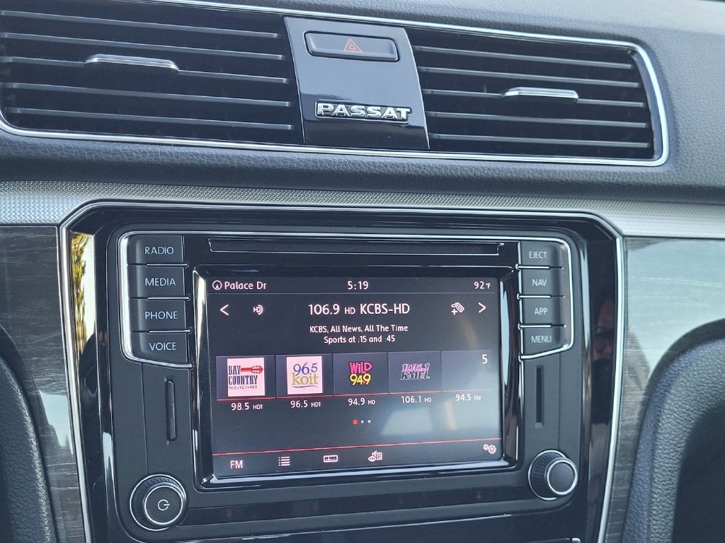 2018 Volkswagen Passat 2.0T SE w/Technology