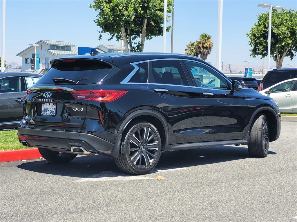 2021 INFINITI QX50 LUXE