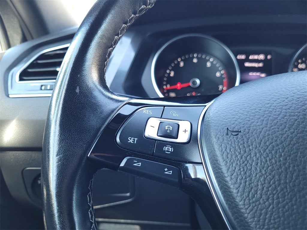 2021 Volkswagen Tiguan 2.0T SE R-Line Black