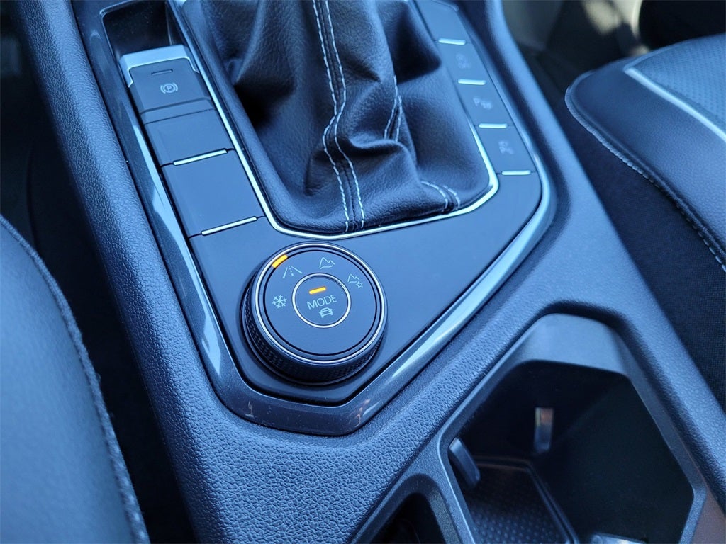 2023 Volkswagen Tiguan 2.0T SEL R-Line