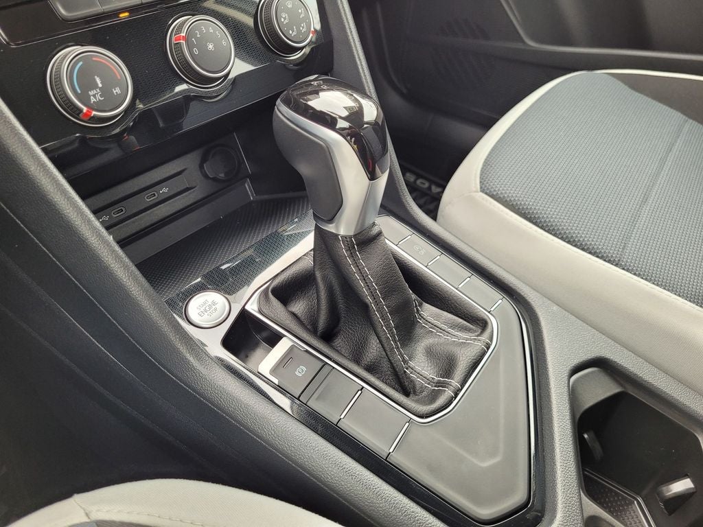 2025 Volkswagen Taos 1.5T S