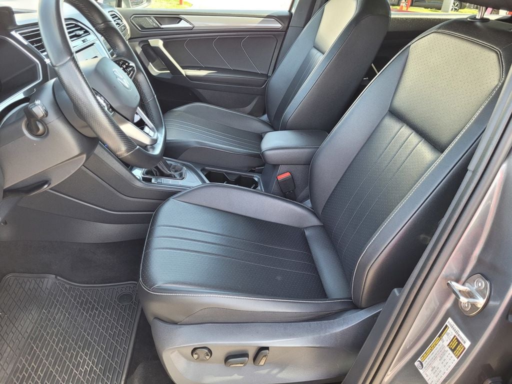2023 Volkswagen Tiguan 2.0T SE R-Line Black