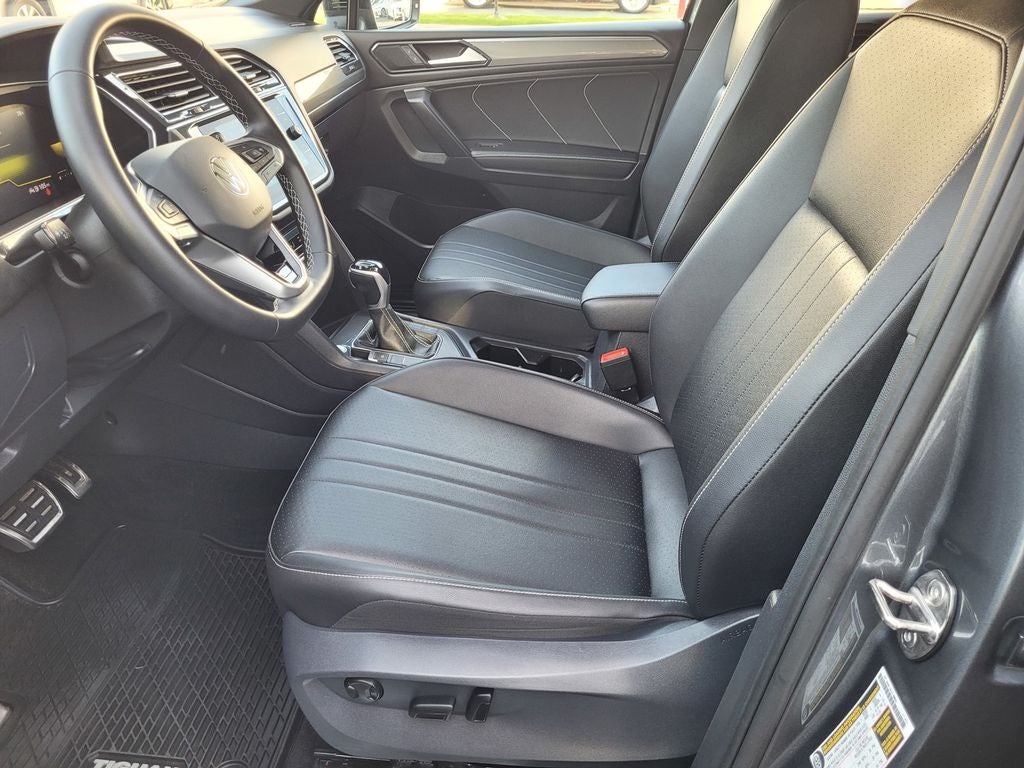 2023 Volkswagen Tiguan 2.0T SE R-Line Black