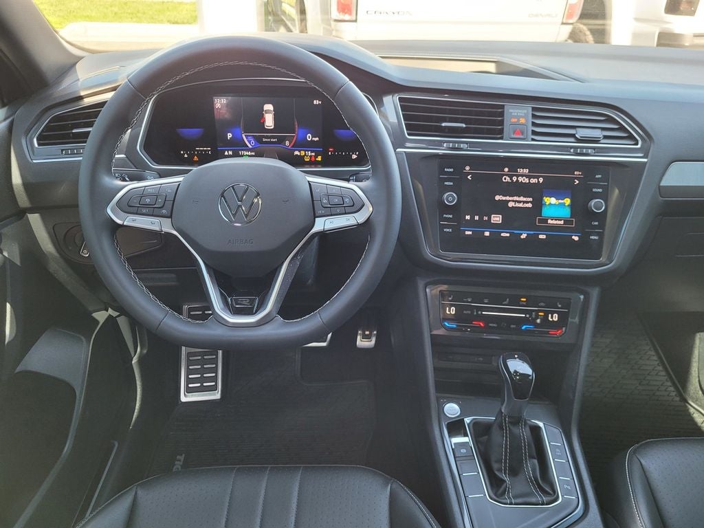 2023 Volkswagen Tiguan 2.0T SE R-Line Black