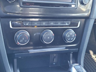 2016 Volkswagen Golf GTI SE