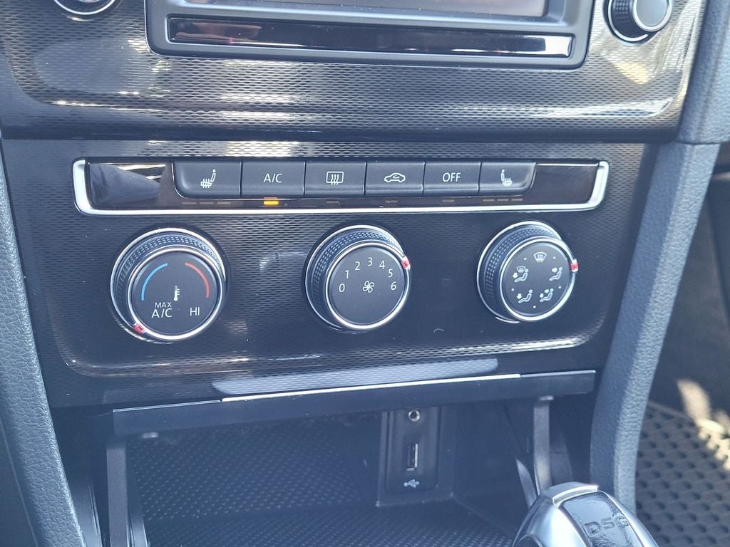 2016 Volkswagen Golf GTI SE