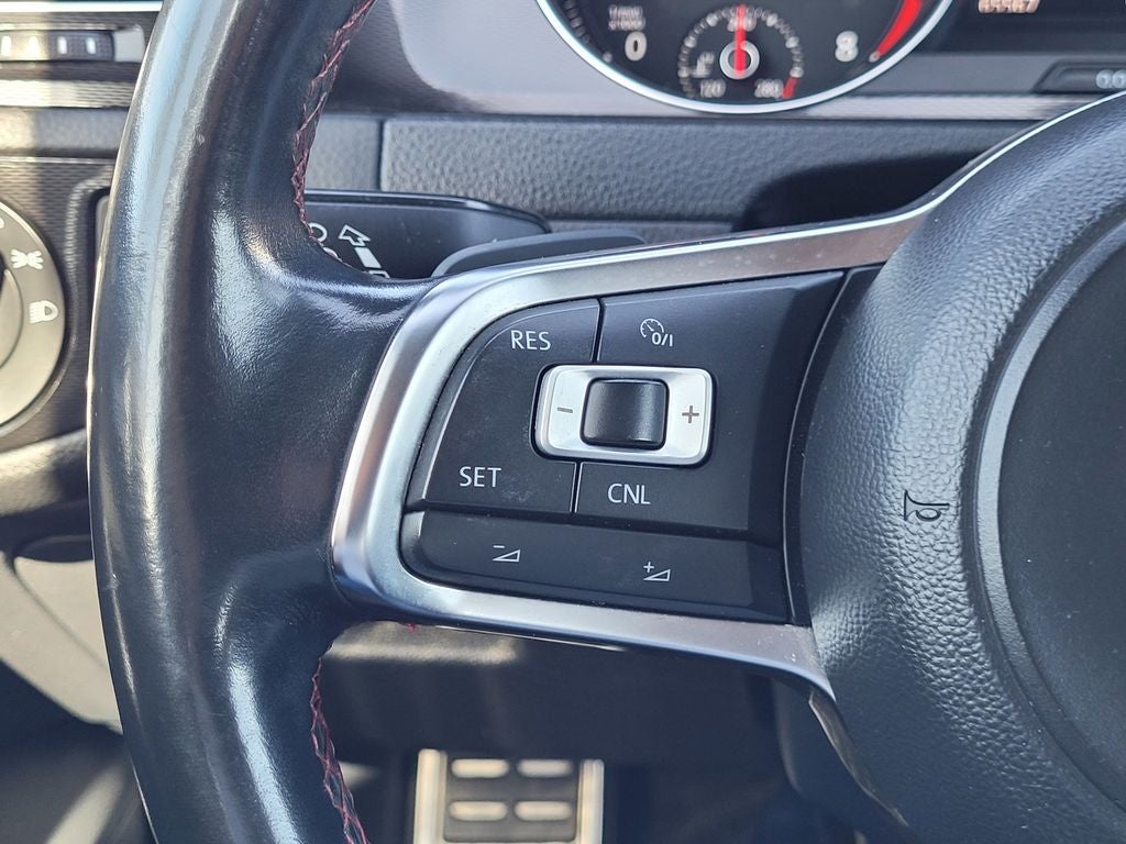 2016 Volkswagen Golf GTI SE