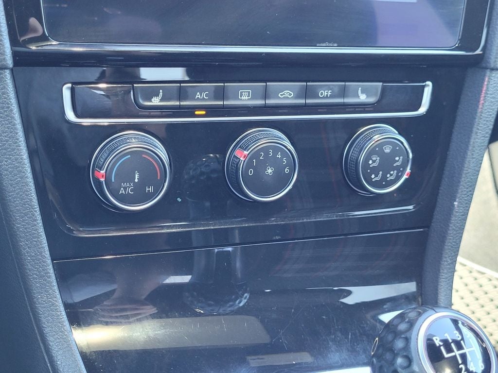 2018 Volkswagen Golf GTI 2.0T SE