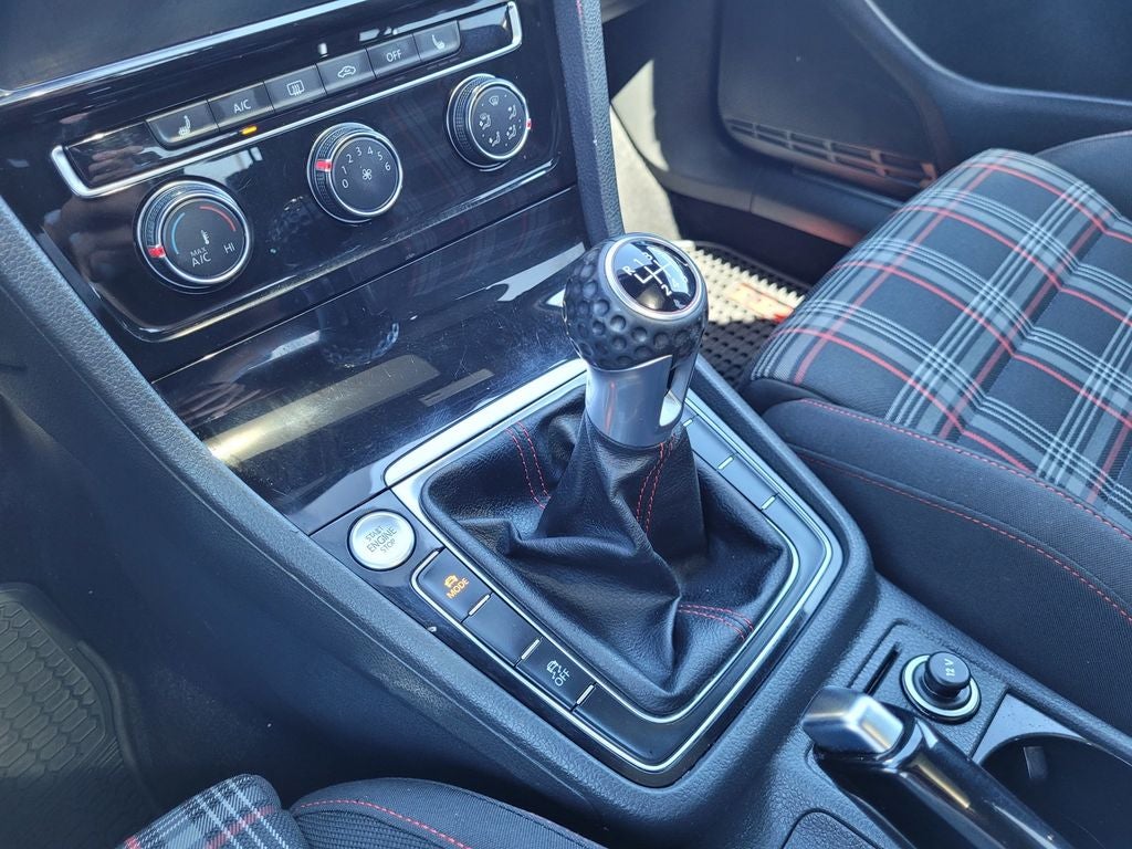 2018 Volkswagen Golf GTI 2.0T SE