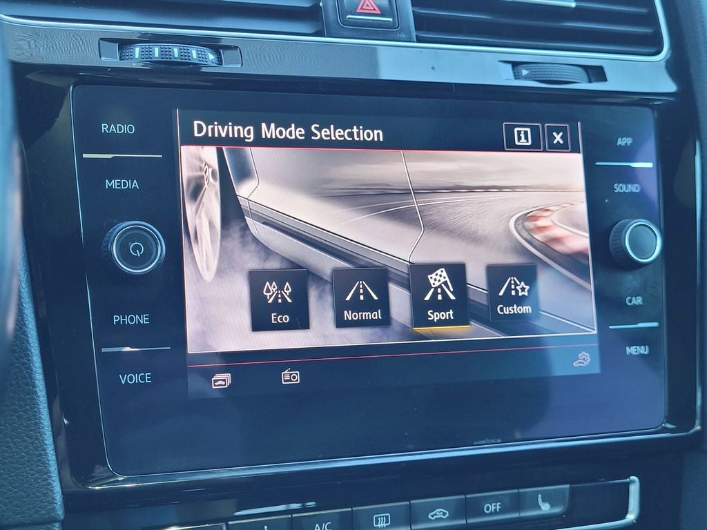 2018 Volkswagen Golf GTI 2.0T SE