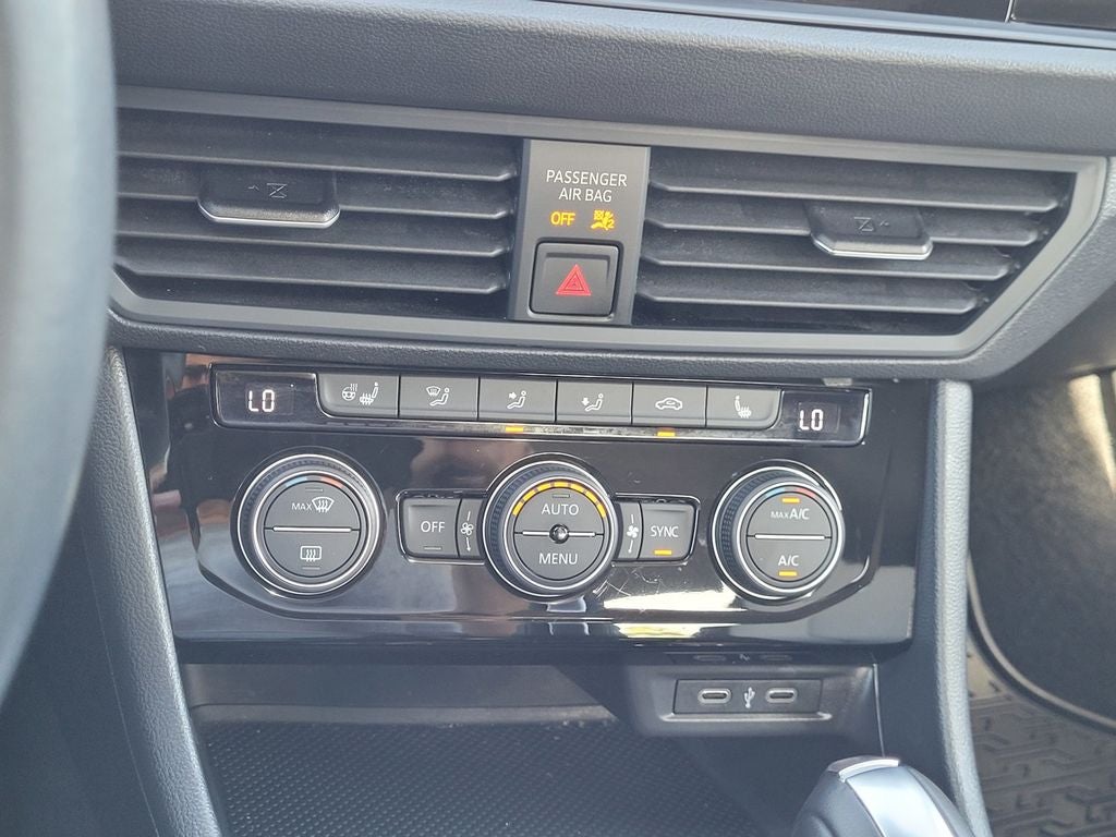 2021 Volkswagen Jetta R-Line
