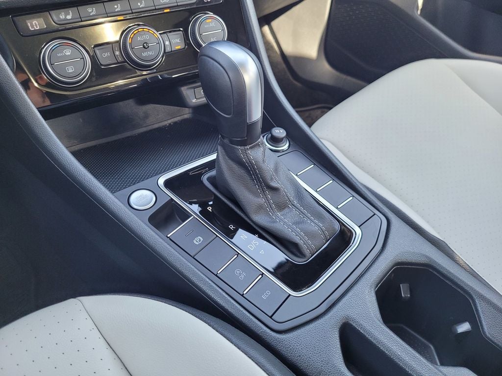 2021 Volkswagen Jetta R-Line