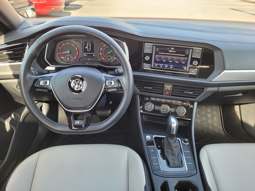2021 Volkswagen Jetta R-Line