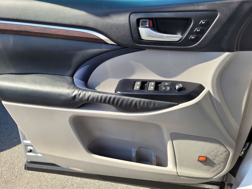 2014 Toyota Highlander Hybrid Limited Platinum