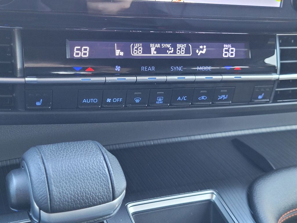 2022 Toyota Sienna XSE 7 Passenger