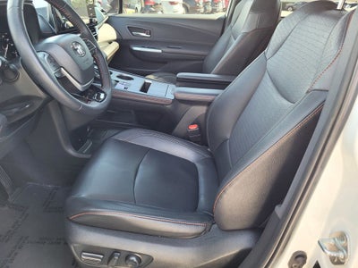 2022 Toyota Sienna XSE 7 Passenger