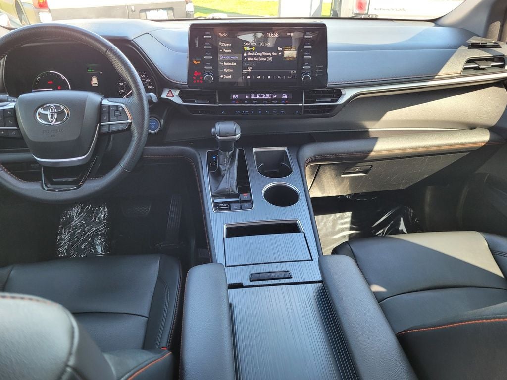 2022 Toyota Sienna XSE 7 Passenger