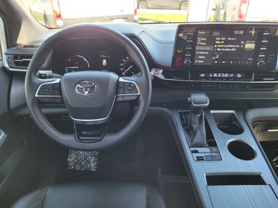 2022 Toyota Sienna XSE 7 Passenger
