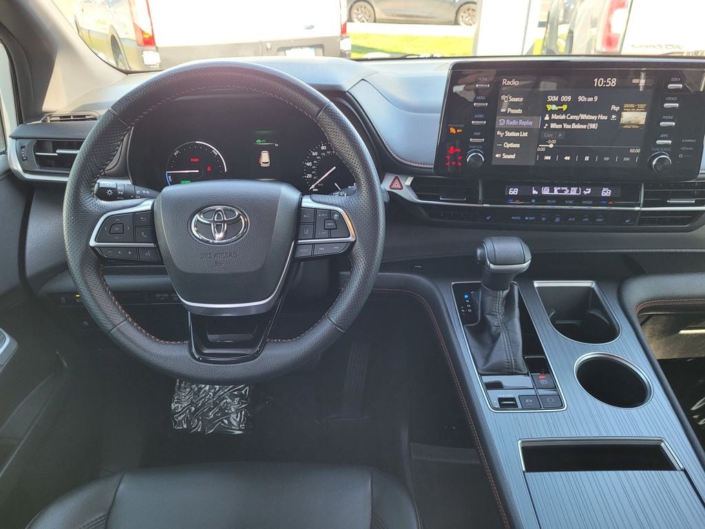 2022 Toyota Sienna XSE 7 Passenger