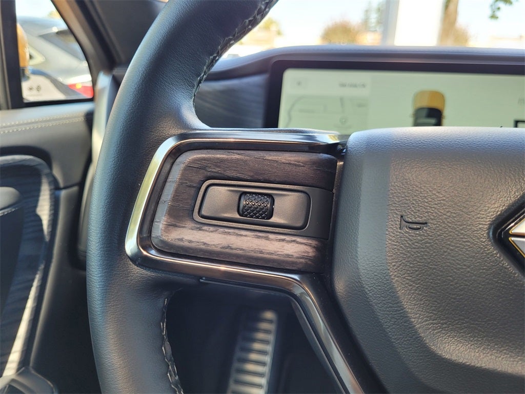 2023 Rivian R1S Adventure