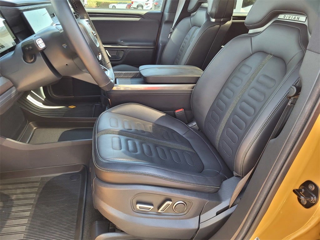 2023 Rivian R1S Adventure