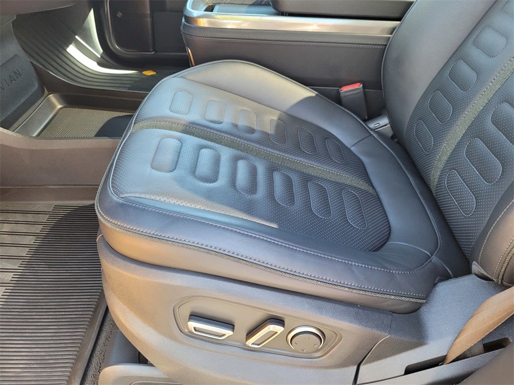 2023 Rivian R1S Adventure