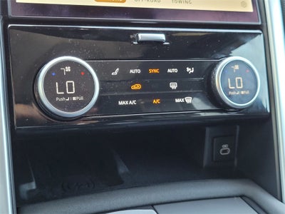 2024 Land Rover Discovery Dynamic SE