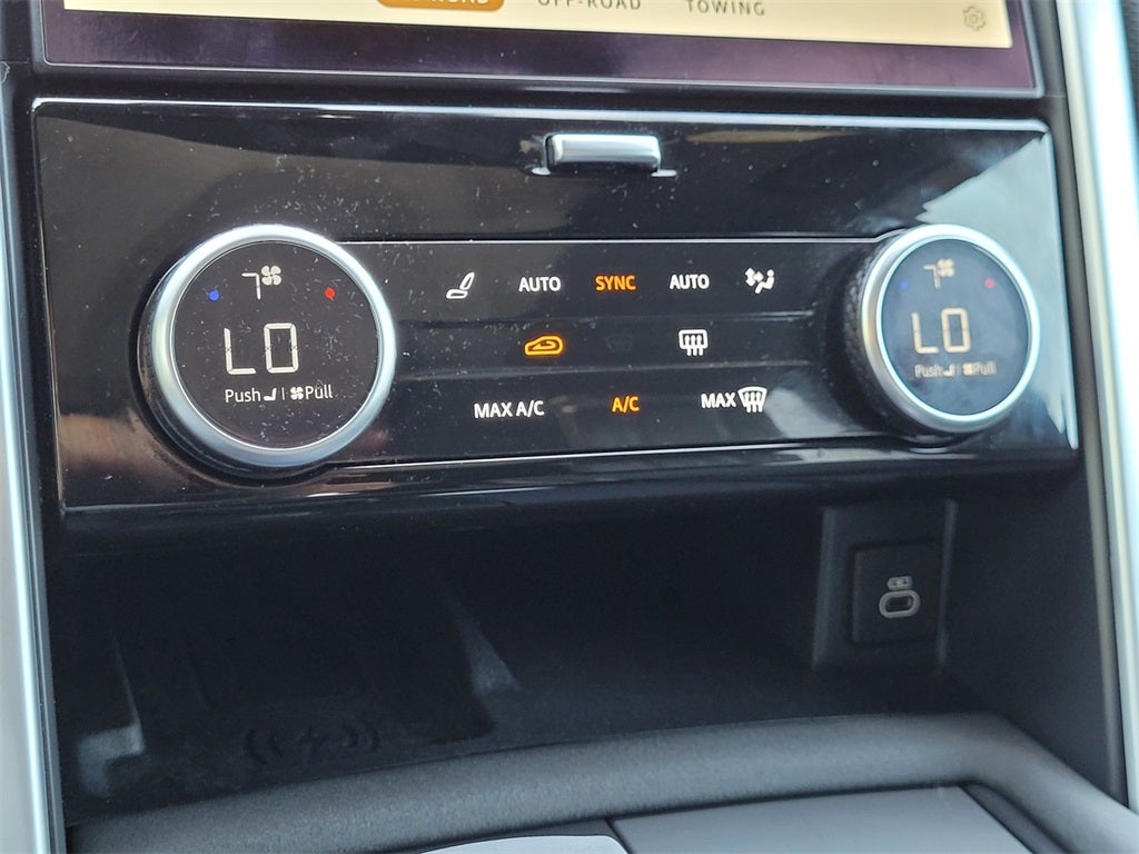 2024 Land Rover Discovery Dynamic SE