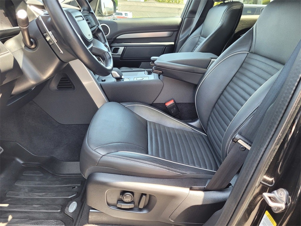 2024 Land Rover Discovery Dynamic SE