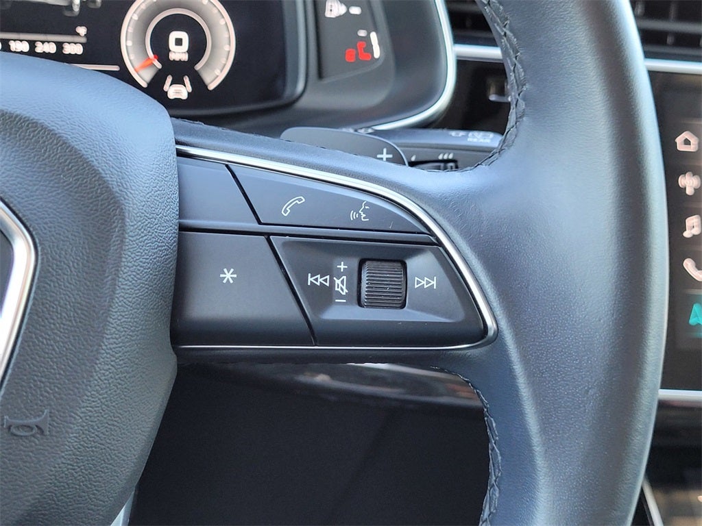 2022 Audi Q7 55 Premium Plus quattro