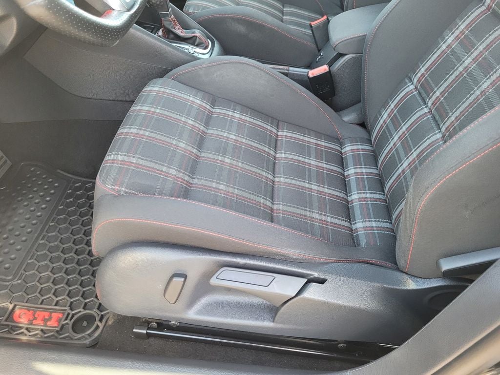 2014 Volkswagen GTI Wolfsburg Edition