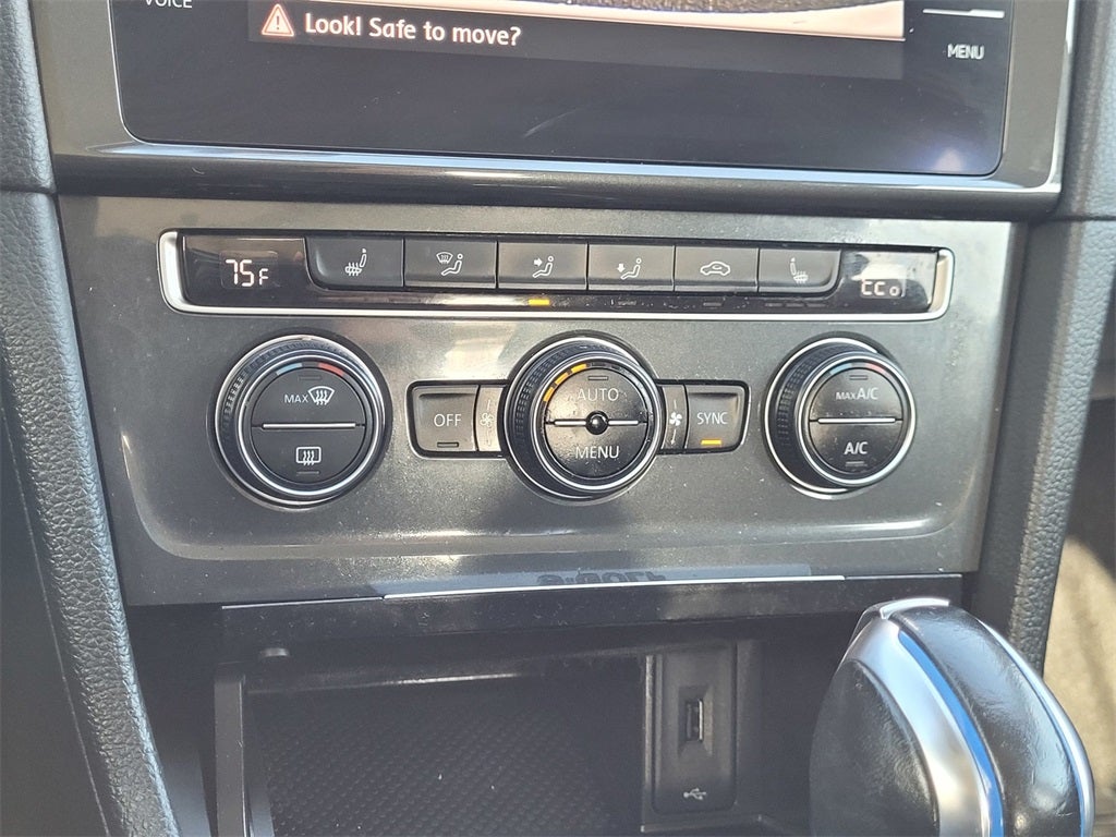 2019 Volkswagen e-Golf SE