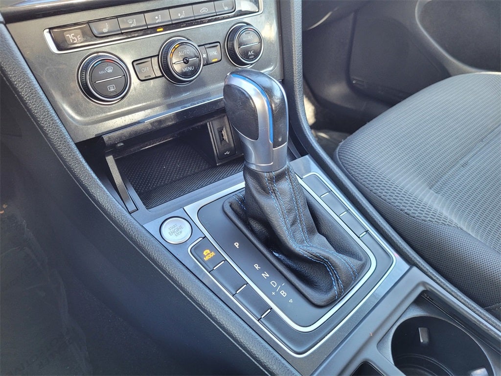 2019 Volkswagen e-Golf SE