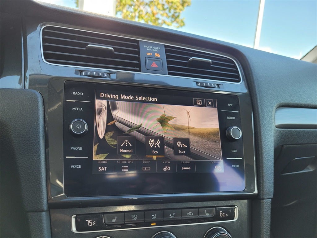 2019 Volkswagen e-Golf SE