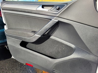 2019 Volkswagen e-Golf SE