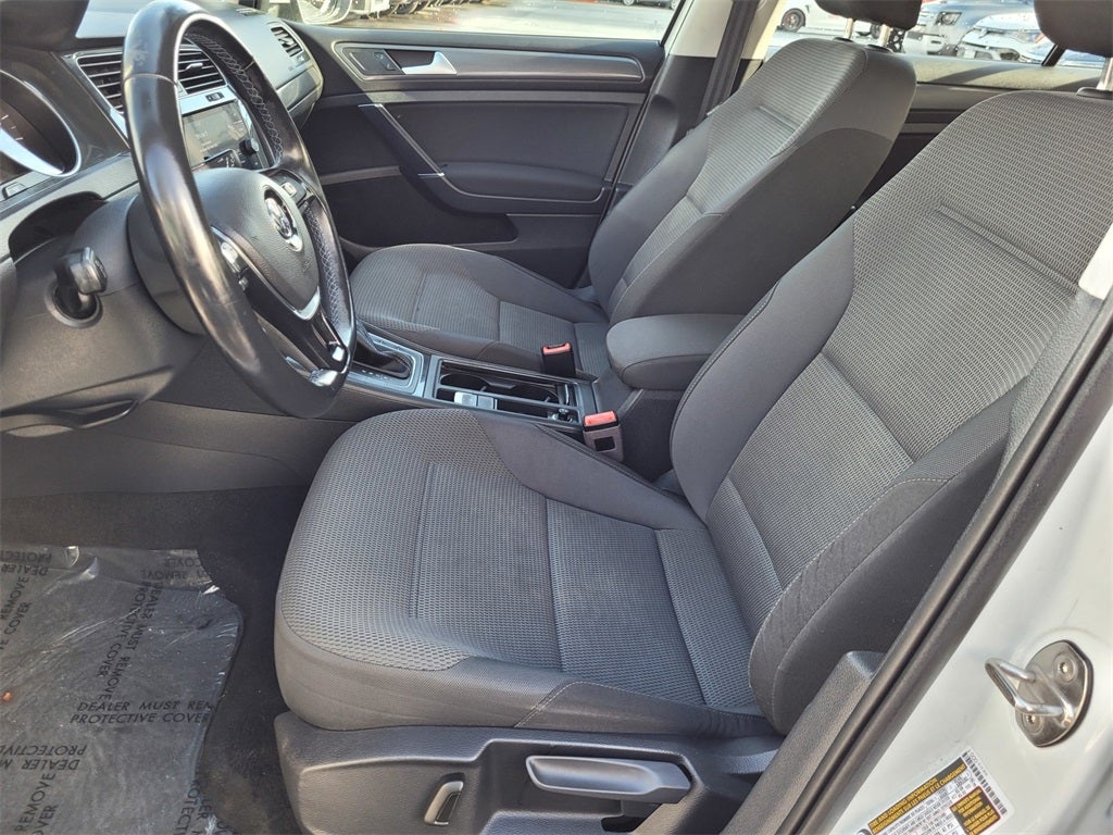 2019 Volkswagen e-Golf SE